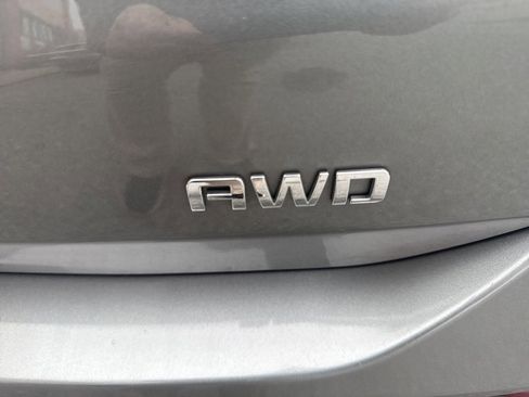 Used 2023 Chevrolet Equinox LS image 15