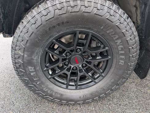 Used 2020 Toyota Tacoma TRD Pro AWD/4WD image 12