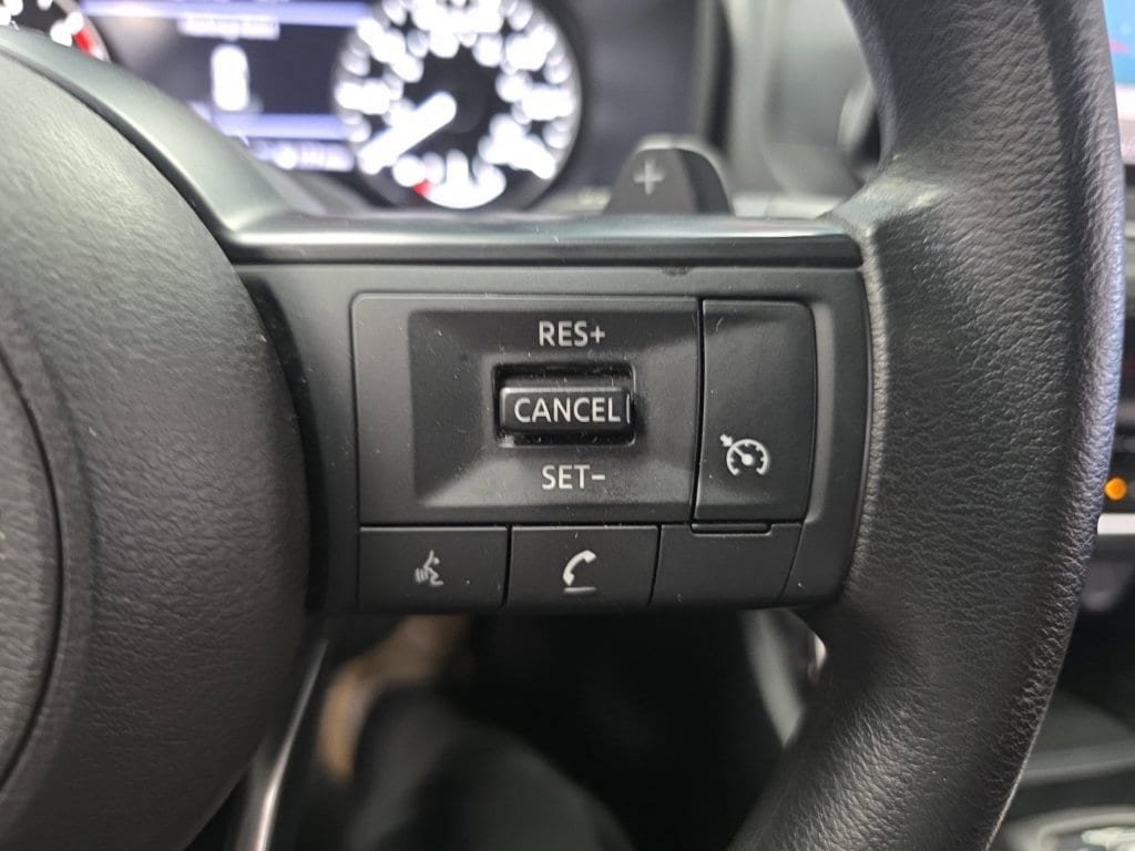 Used 2024 Nissan Rogue S AWD/4WD image 22
