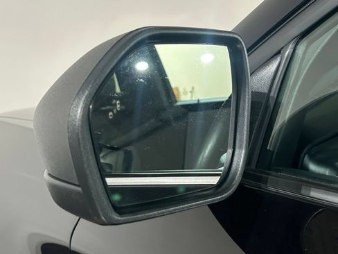 Used 2023 Ford Explorer XLT w/ Equipment Group 202A AWD/4WD image 19