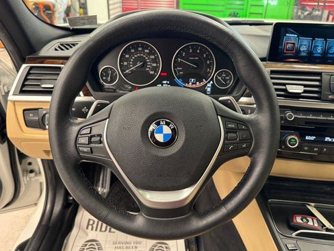 Used 2017 BMW 330i xDrive Sedan AWD/4WD image 4