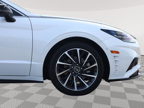 Used 2022 Hyundai Sonata Limited FWD image 9