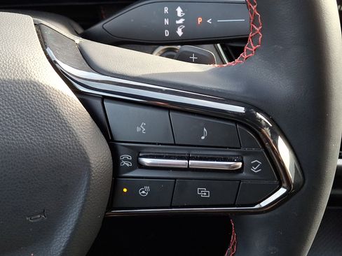 Used 2026 Chevrolet Equinox RS w/ Convenience Package III image 23