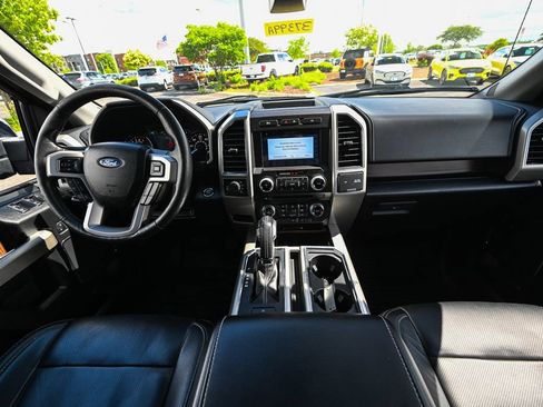 Used 2017 Ford F150 Lariat w/ Equipment Group 502A Luxury AWD/4WD image 31
