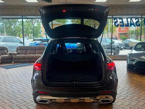 Used 2025 Mercedes-Benz GLC 350e 4MATIC w/ AMG Line image 23