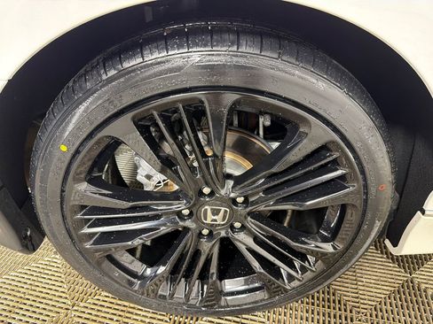 Used 2021 Honda Accord Touring image 19