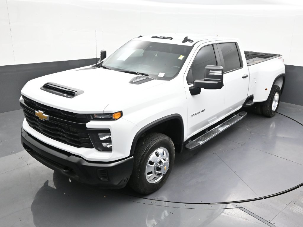 Used 2025 Chevrolet Silverado 3500 W/T AWD/4WD image 15