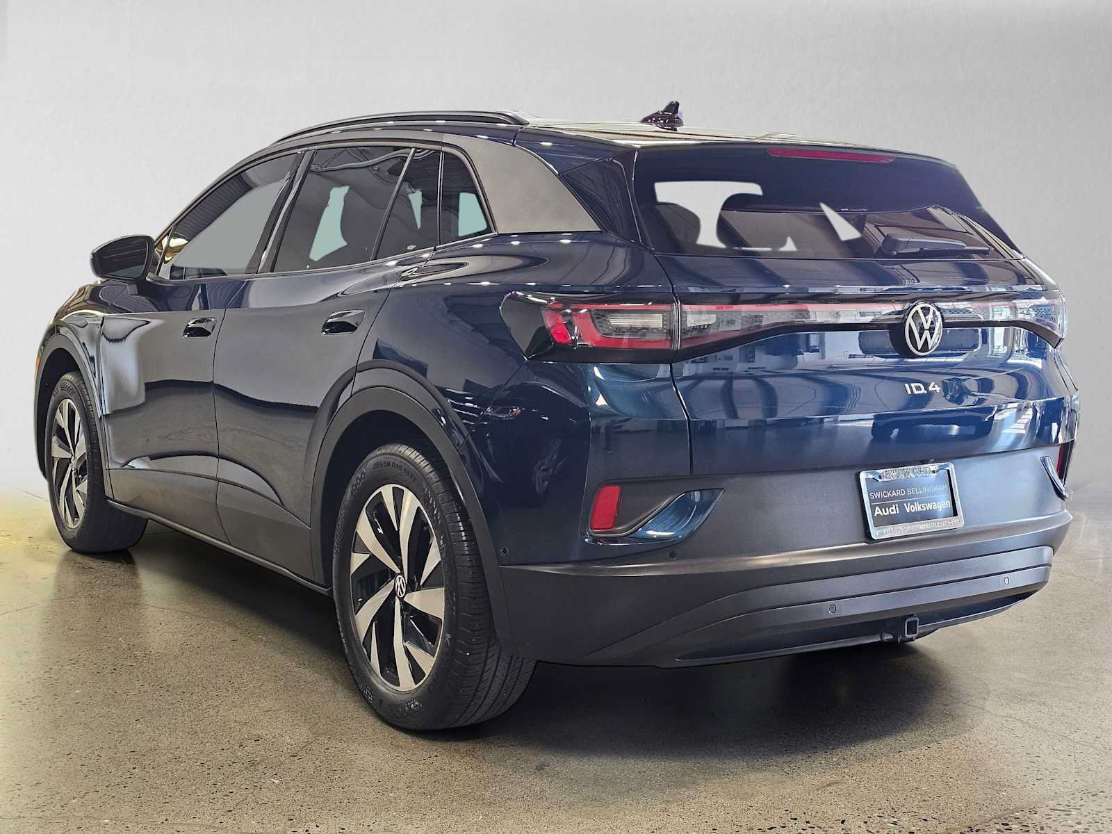 Used 2023 Volkswagen ID.4 Pro AWD/4WD image 5