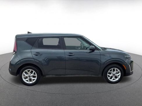 Used 2025 Kia Soul LX w/ LX Technology Package FWD image 13