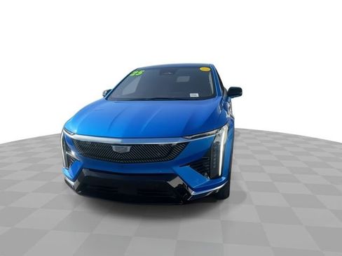 New 2025 Cadillac Optiq Luxury 1 image 7