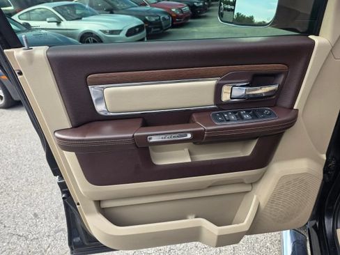 Used 2013 RAM 1500 Laramie w/ Convenience Group AWD/4WD image 11
