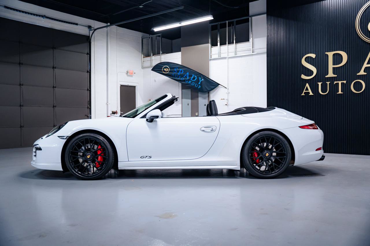 Used 2016 Porsche 911 Cabriolet image 2