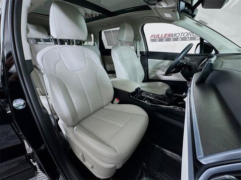 Used 2025 Kia Sorento SX image 30