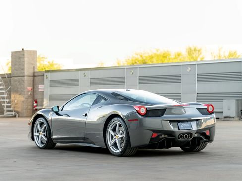 Used 2011 Ferrari 458 Italia Coupe RWD image 6