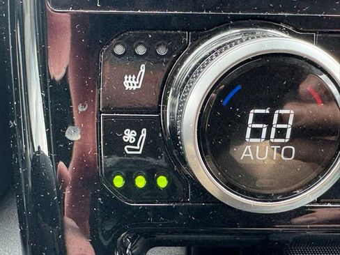 Used 2023 Toyota Highlander Platinum image 26