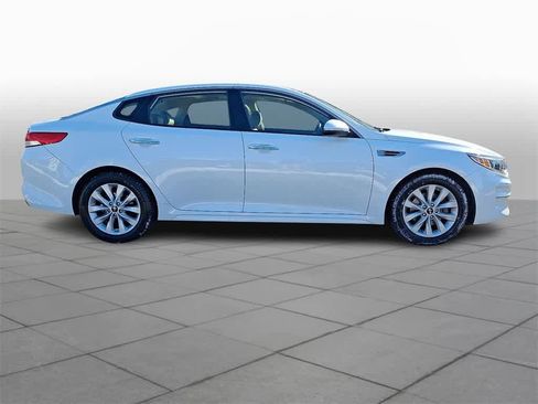 Used 2017 Kia Optima EX w/ Premium Package image 25