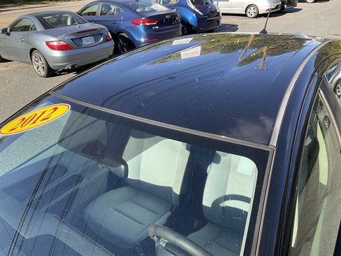 Used 2012 Toyota Prius C One image 10