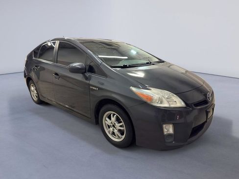 Used 2011 Toyota Prius Three image 1