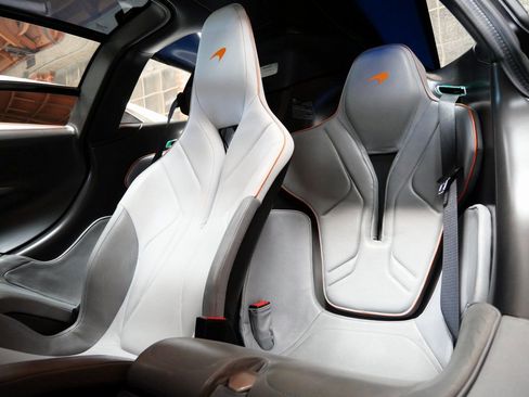 Used 2020 McLaren Speedtail image 20