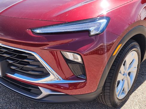 Used 2025 Buick Encore GX Preferred w/ Advanced Technology Package image 5