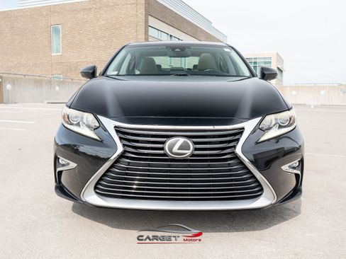 Used 2017 Lexus ES 350 w/ Accessory Package image 2