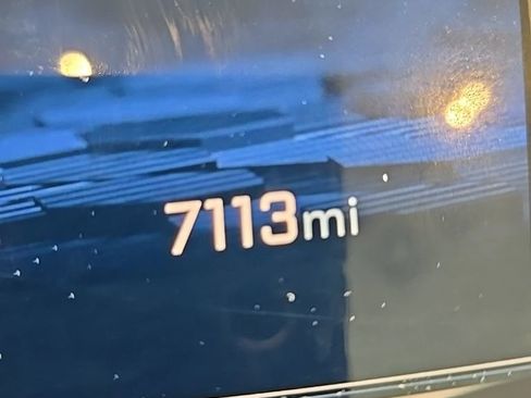 Used 2025 Chevrolet Tahoe High Country image 2