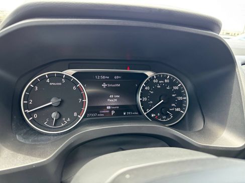 Used 2025 Nissan Rogue SV FWD image 42