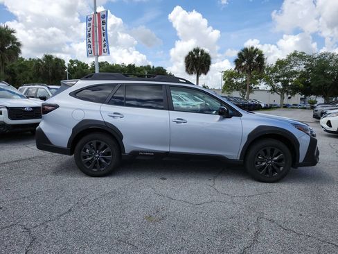 Certified 2025 Subaru Outback Onyx Edition AWD/4WD image 2