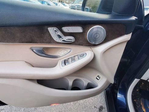 Used 2017 Mercedes-Benz GLC 300 4MATIC image 8