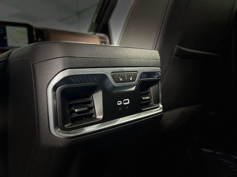 Used 2024 Chevrolet Silverado 2500 High Country w/ High Country Premium Package AWD/4WD image 31
