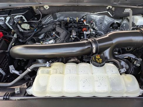 Used 2024 Ford Expedition Max XLT image 30