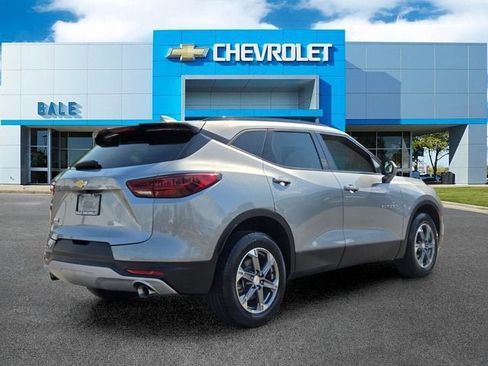 Used 2023 Chevrolet Blazer LT w/ Convenience Package FWD image 3