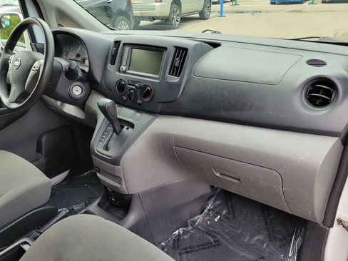 Used 2021 Nissan NV200 SV w/ Back Door Glass Package image 13