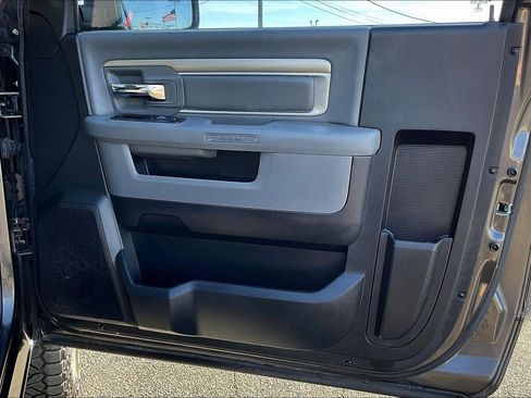 Used 2014 RAM 1500 Express AWD/4WD image 26