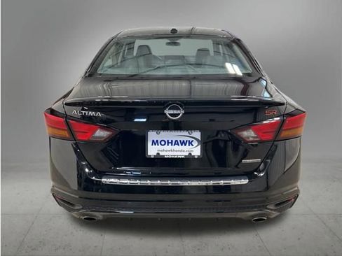 Used 2023 Nissan Altima 2.0 SR FWD image 4