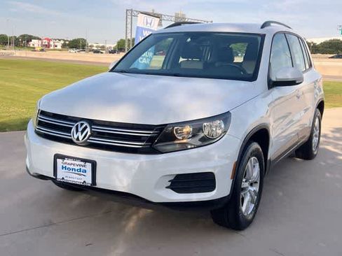 Used 2016 Volkswagen Tiguan S FWD image 2