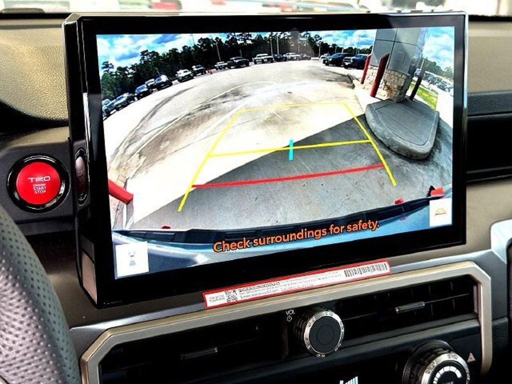 Used 2026 Toyota Tacoma TRD Off-Road AWD/4WD image 15