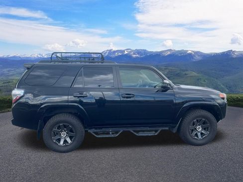 Used 2022 Toyota 4Runner Trail Special Edition AWD/4WD image 7
