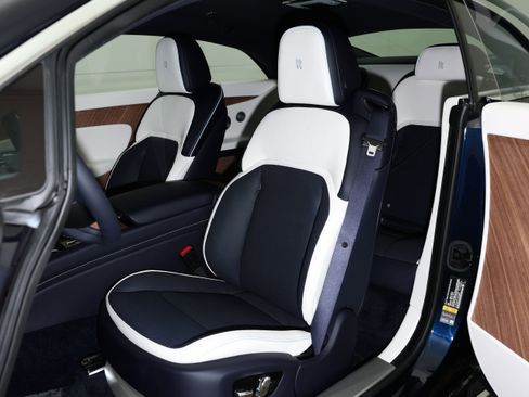 New 2026 Rolls-Royce Spectre image 6