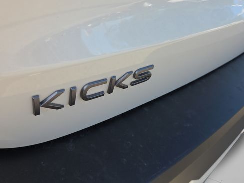 New 2026 Nissan Kicks SV w/ SV Premium Package FWD image 33