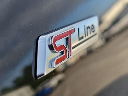 Used 2025 Ford Explorer ST-Line w/ ST-Line Street Pack AWD/4WD image 9