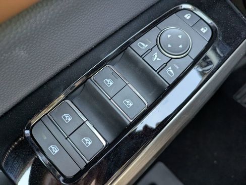 New 2025 Nissan Pathfinder Platinum w/ Cargo Package image 25