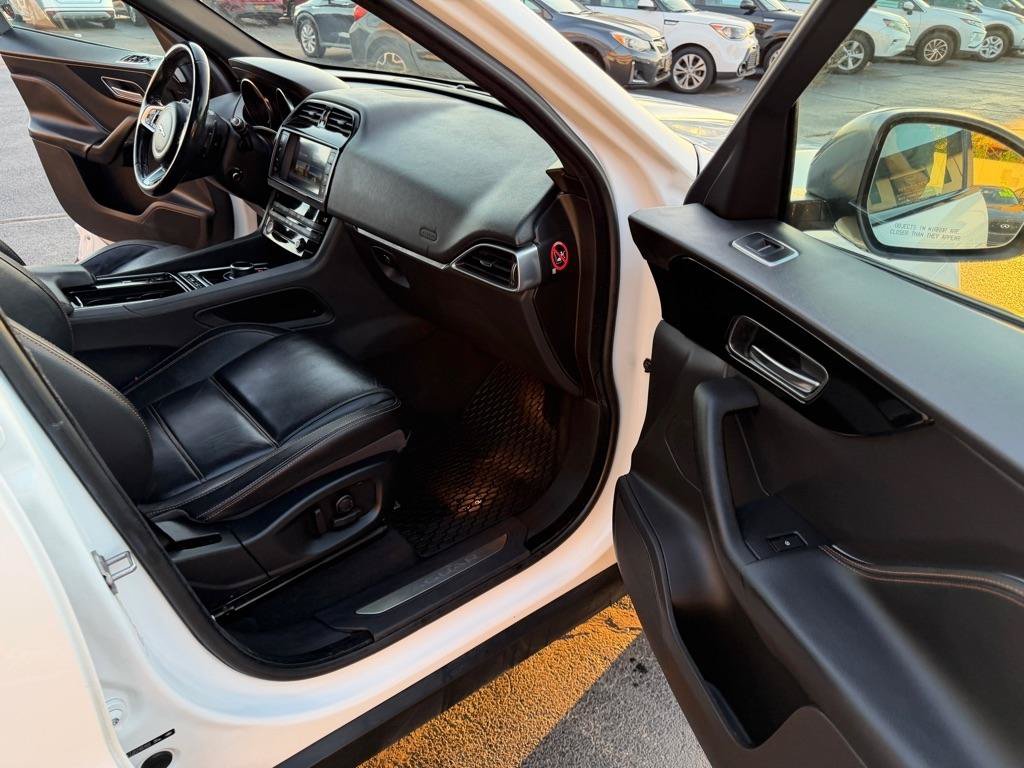 Used 2018 Jaguar F-PACE Prestige AWD/4WD image 23