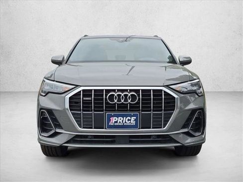 Used 2021 Audi Q3 2.0T Premium w/ Convenience Package AWD/4WD image 2