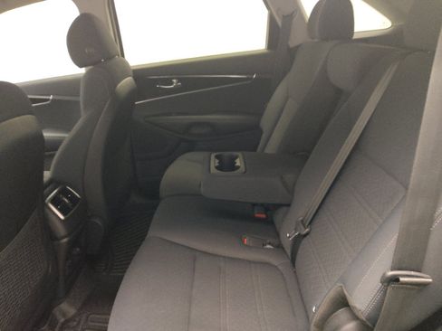 Used 2018 Kia Sorento AWD image 18