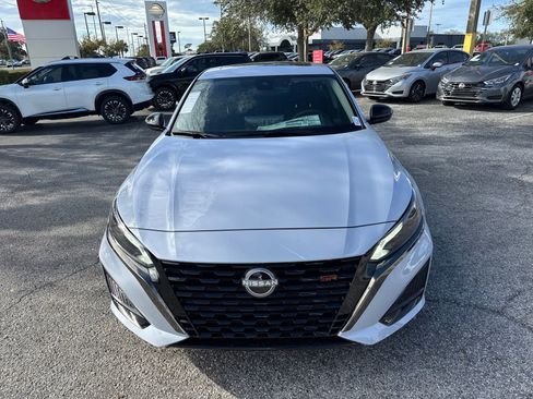 New 2025 Nissan Altima 2.5 SR image 4