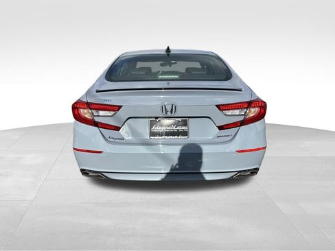 Used 2022 Honda Accord Sport image 6
