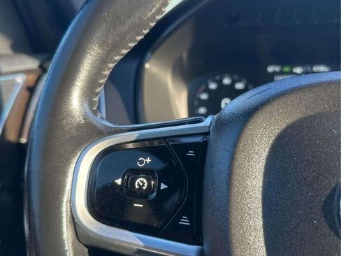Used 2018 Volvo XC90 T6 Momentum w/ Convenience Package AWD/4WD image 31