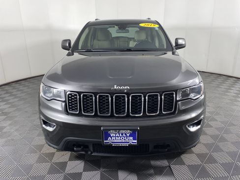 Used 2019 Jeep Grand Cherokee Laredo AWD/4WD image 12