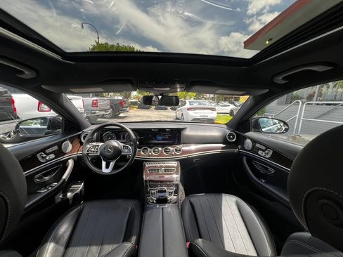 Used 2019 Mercedes-Benz E 450 4MATIC Sedan w/ Premium Package image 15